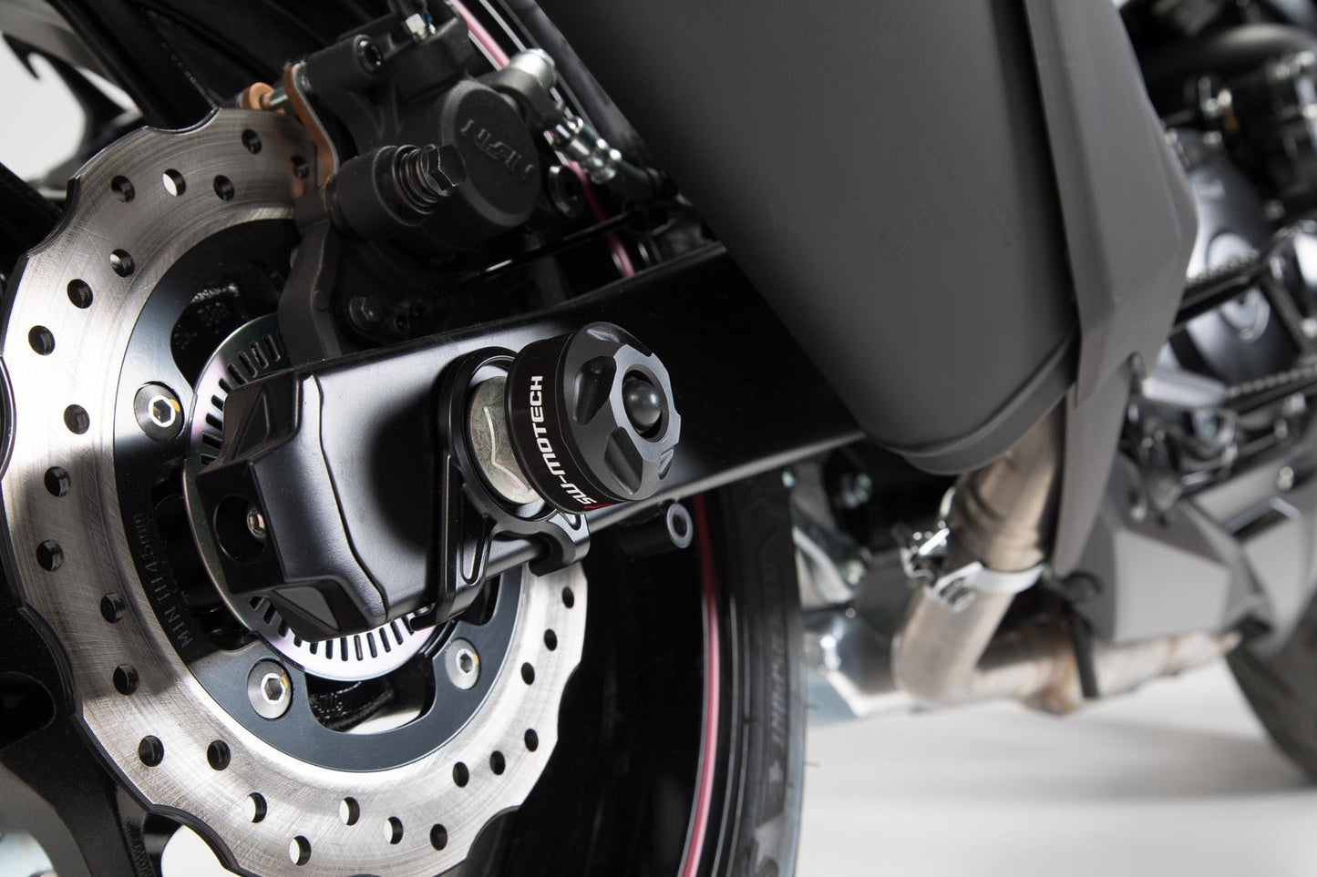 Slider Set for Rear Axle Suzuki GSX-S750 (16-) Black