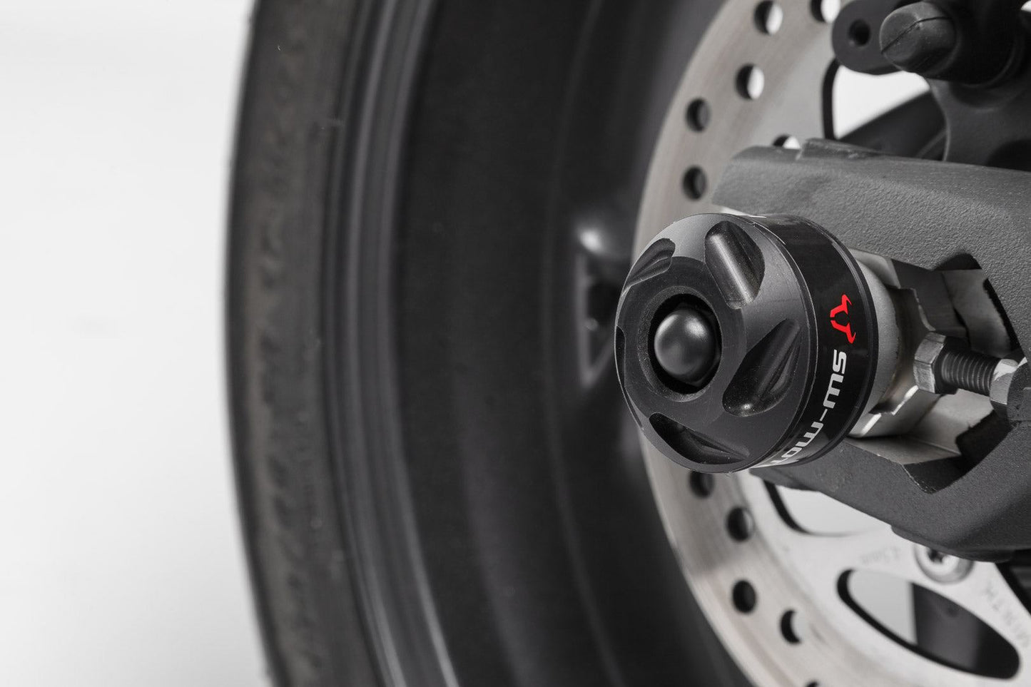 Slider Set for Rear Axle Triumph Street Triple (12-) / Rx, Daytona (15-) Black