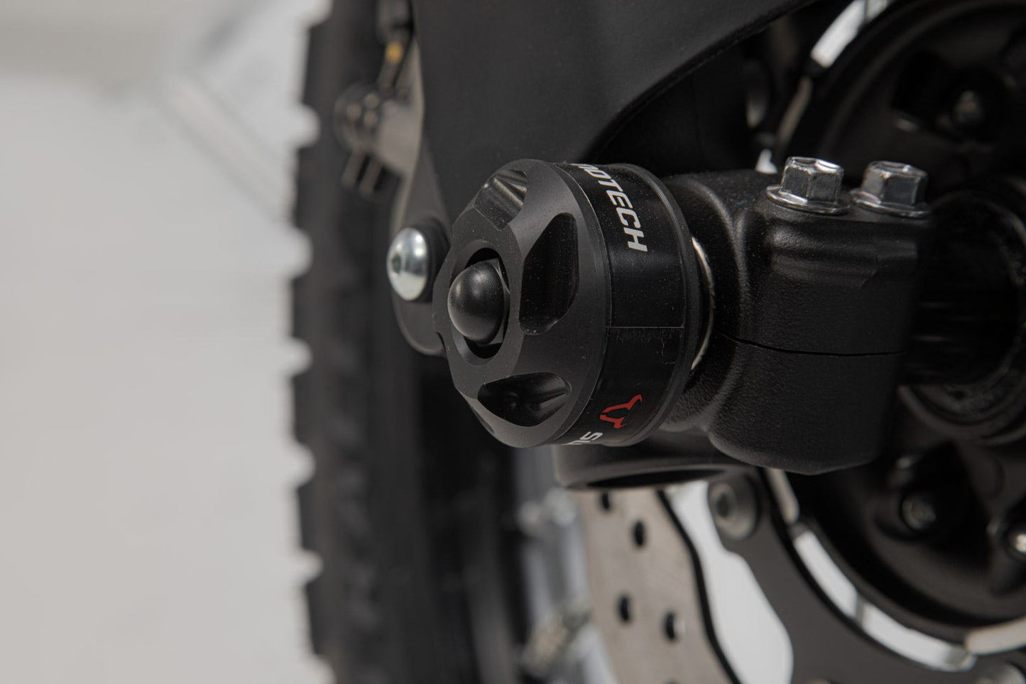 Slider Set for Front Axle Triumph Tiger 800 Modelle / SpeedTr 1050 / Ténéré Black