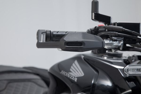 Lever Guards Honda CB650R (18-), Kawasaki Z650 (16-) with Wind Protection Black