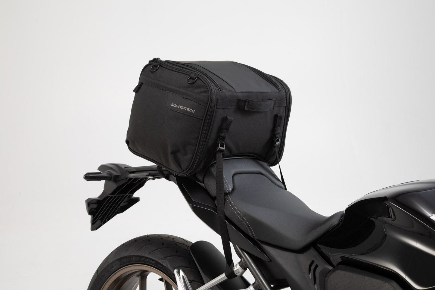 ION M Tail Bag 26-36 litre 600D Polyester / Soft-Vinyl Black
