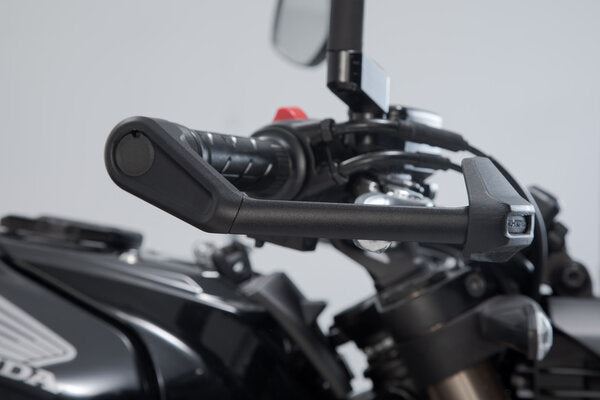 Lever Guards Honda CB650R (18-), Kawasaki Z650 (16-) with Wind Protection Black