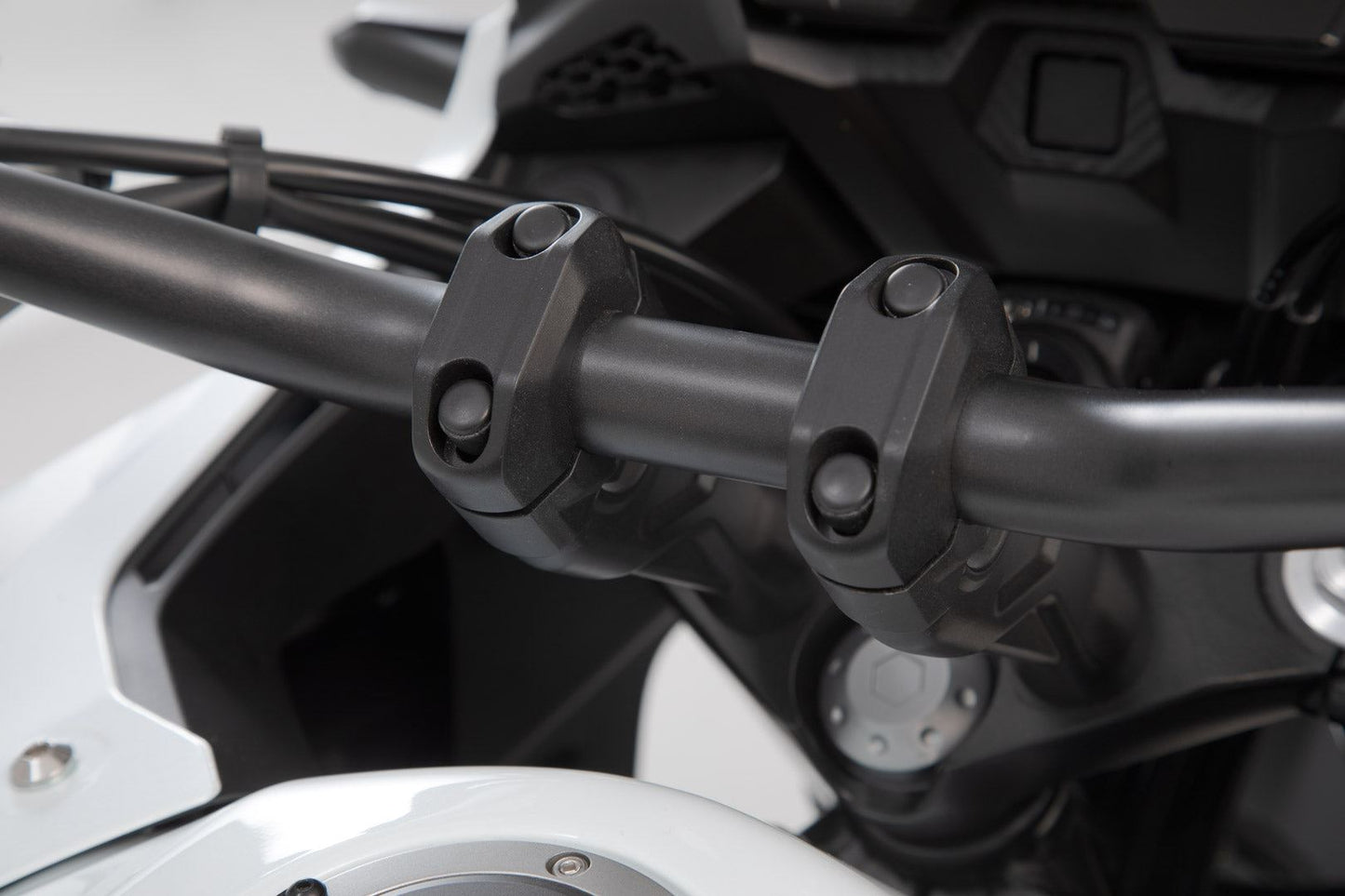 Bar riser for Ø 28 mm handlebar H=20 mm Black