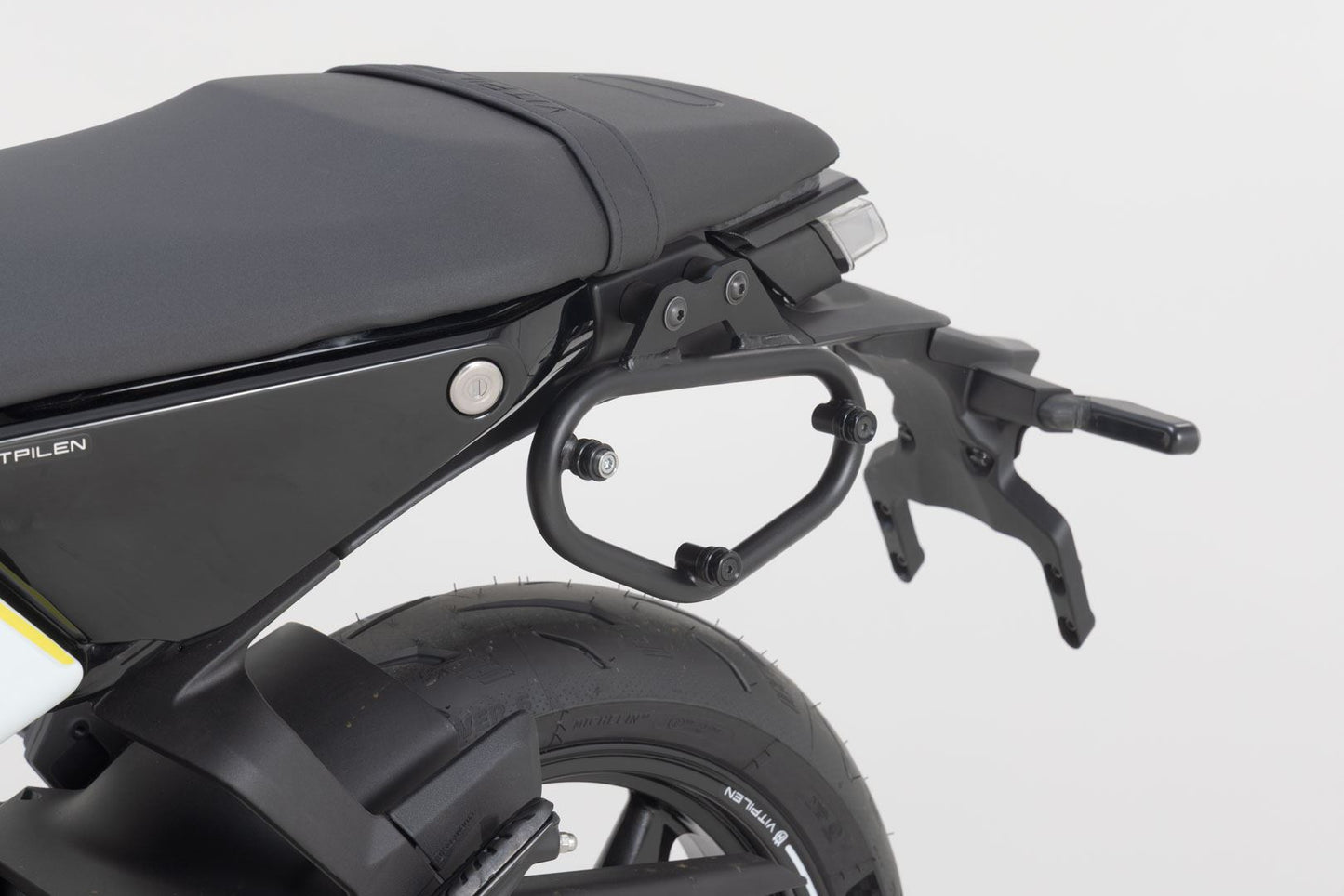 SLC left side carrier Husqvarna Svartpilen/Vitpilen 401 (23-).
