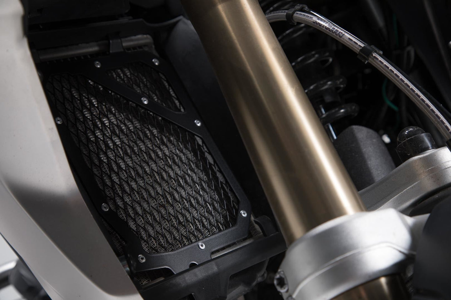 Radiator guard BMW R1200GS (16-18), R1250GS (18-). Black