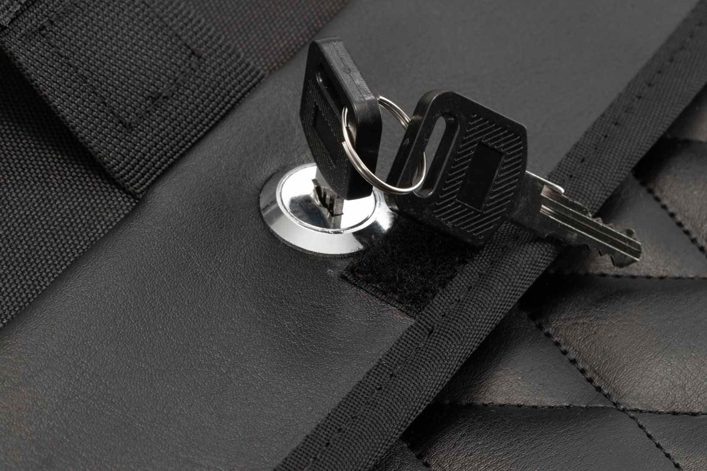 Legend Gear Lock Set 2 locks/2 keys Simultaneous locking For LH