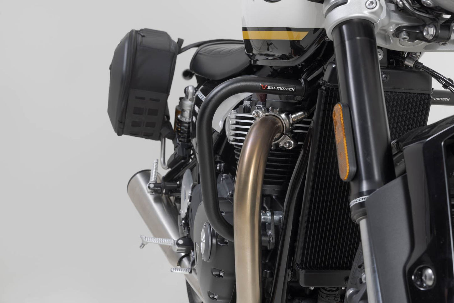 Crash bar Black. Triumph Models (15-).