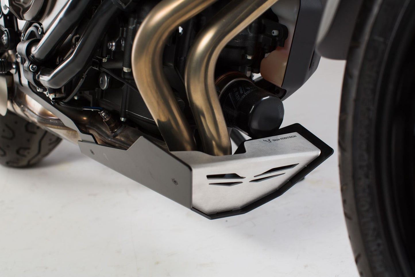 Front spoiler Black/Silver MT07/ MT07 Tracer, XSR700 (15-)