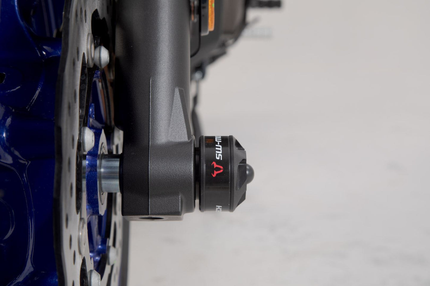 Slider Set for Front Axle Yamaha MT-07 (14-) / Yamaha XSR700 (15-) Black