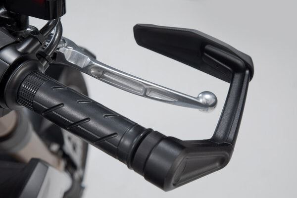 Lever Guards Honda CB650R (18-), Kawasaki Z650 (16-) with Wind Protection Black