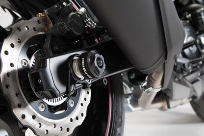 Slider Set for Rear Axle Suzuki GSX-S750 (16-) Black