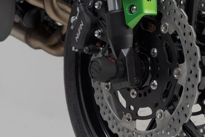 Slider set for front axle Black. Kawasaki Versys 650 (07-09) / (14-).