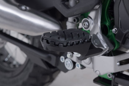 ION footrest kit Black. Kawasaki KLE500 / KLE500 SE (26-).