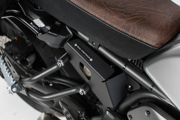 Brake reservoir guard Yamaha XSR700 (15-) Left and right side. Black
