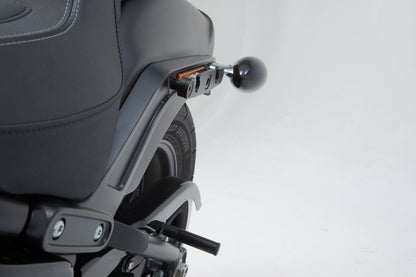 SLH Side Carrier Left Harley-Davidson Softail Fat Bob / S (17-)