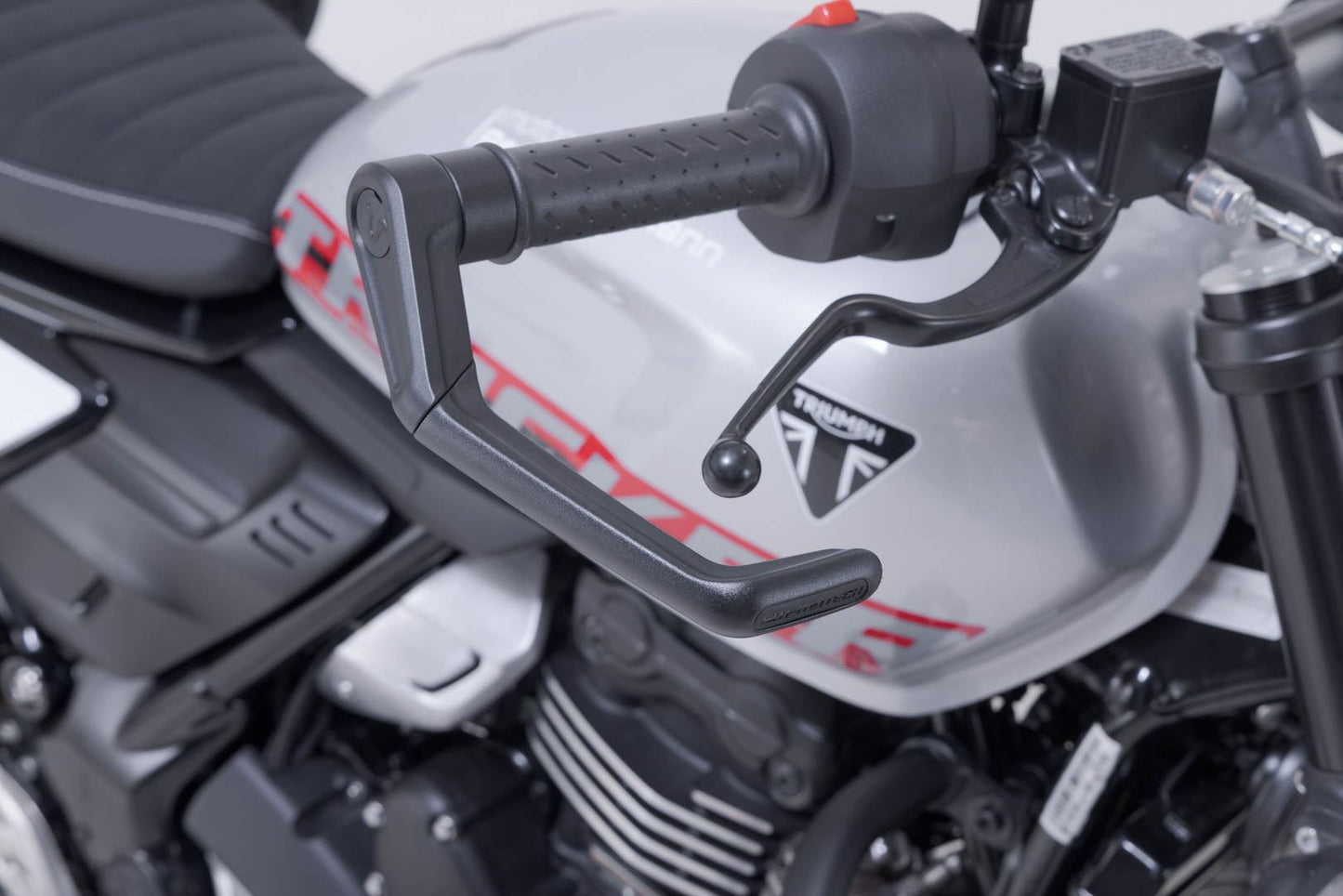 Lever guards Black. Triumph Tracker 400 (25-).