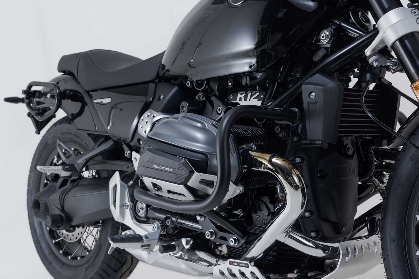Crash bar Black. BMW R12 / G/S, R12 nineT.