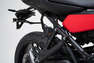 Brake Fluid Reservoir Guard Yamaha Tracer 9 (20-) Black