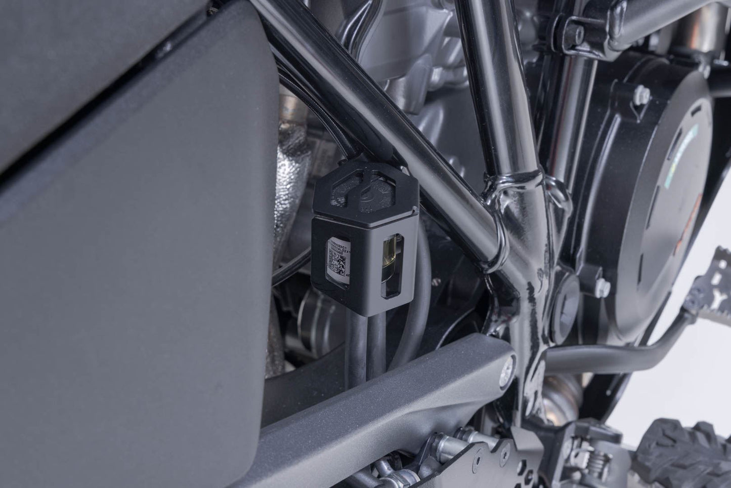 Brake fluid reservoir guard Black. BMW / Ducati / KTM / Husqvarna models.