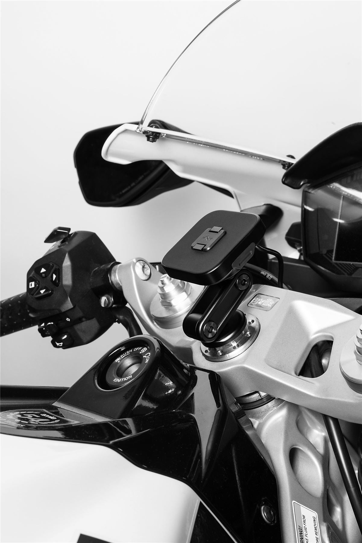 Mobile Motorcycle Mount Stem Mount: Charging Black