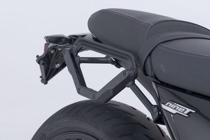 Side Bag WP system V-LOC 11/11 l. BMW R 12 S / R 12 nineT (23-).