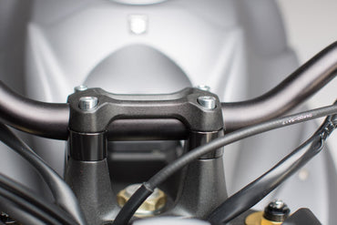 Bar riser H=20 mm Suzuki GSX-S 1000 / F (15-). Black