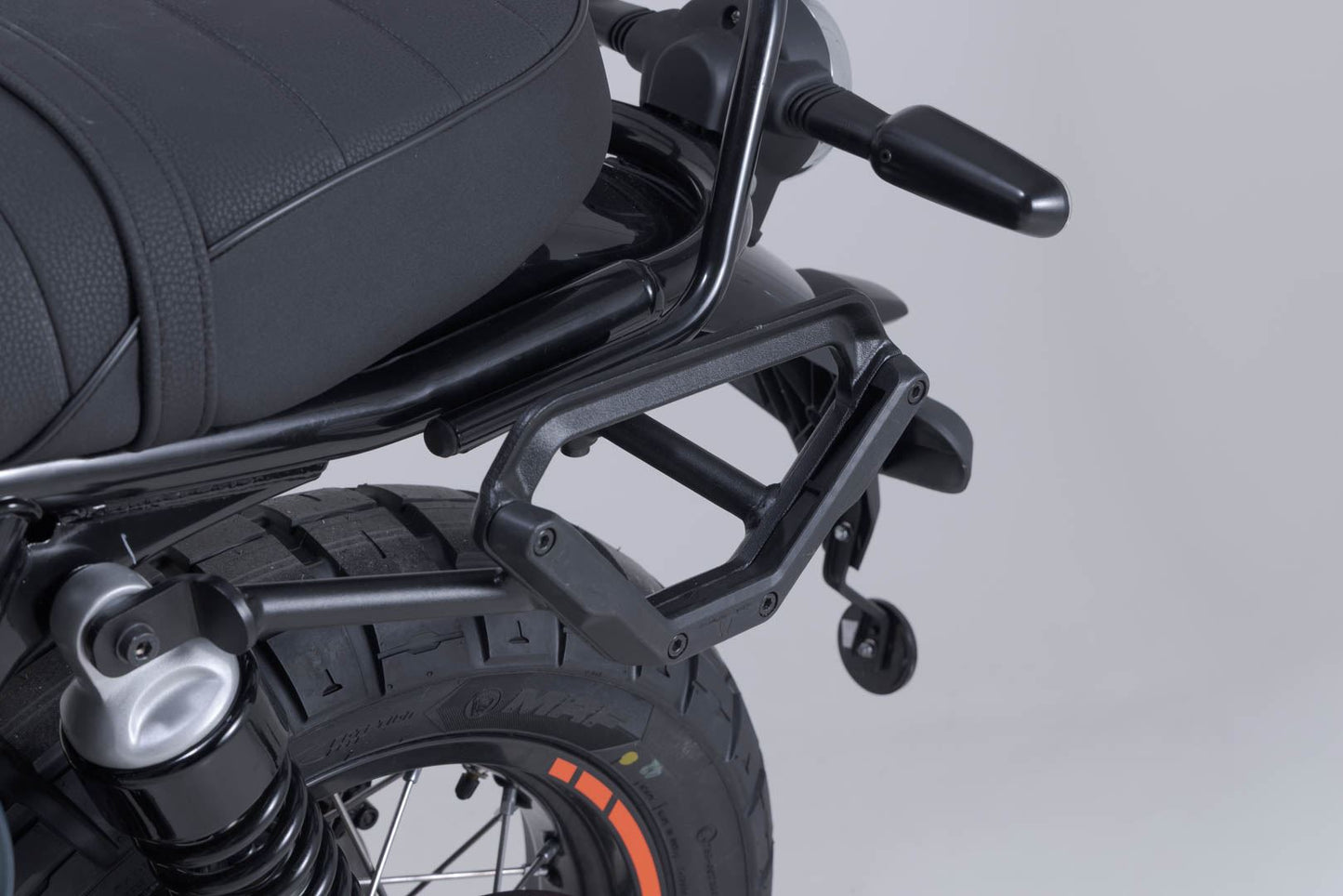 V-LOC Side Carrier left Triumph Street Twin/Scrambler/Cup, Speed Twin 900.