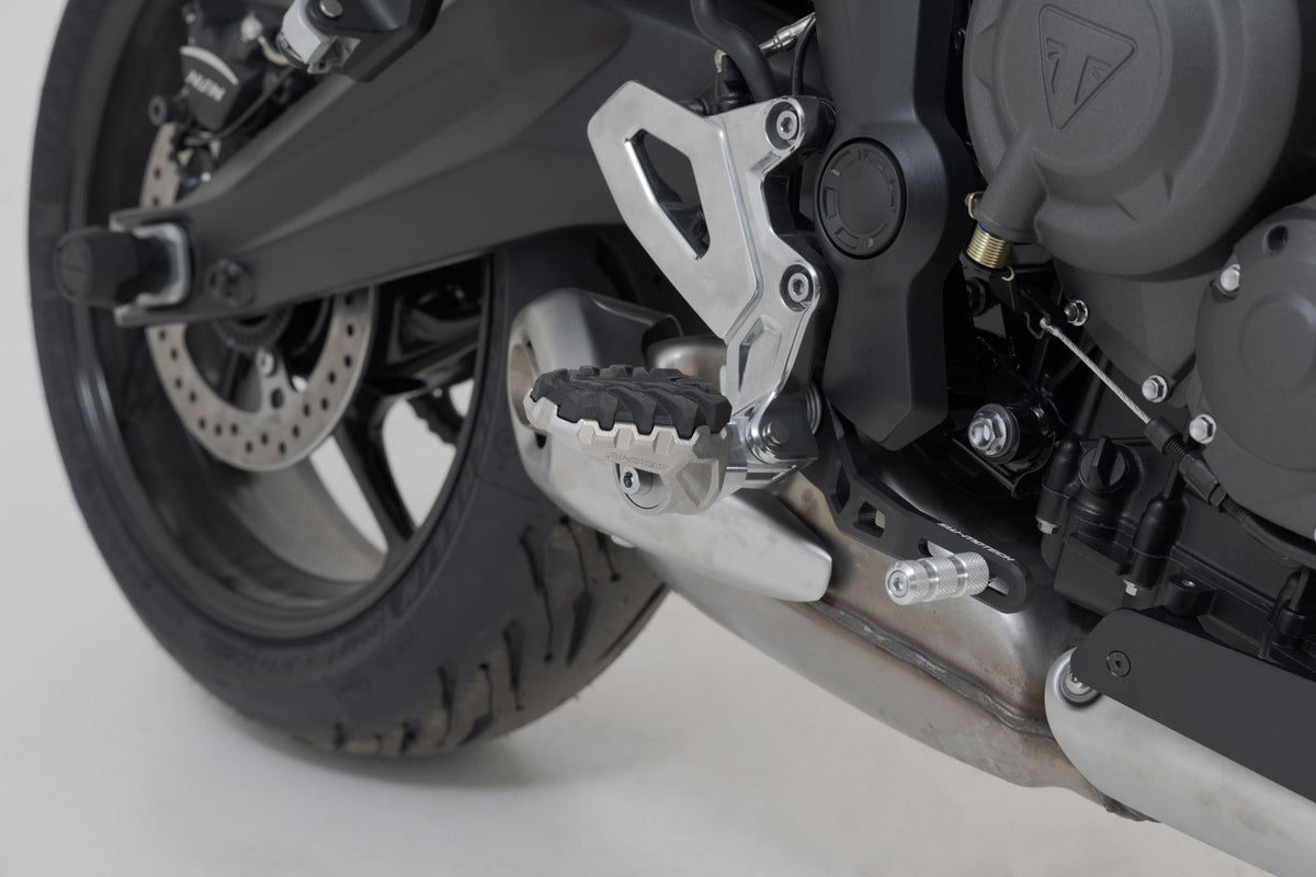 Adventure handguard kit Black. Yamaha MT-07 (14-20).