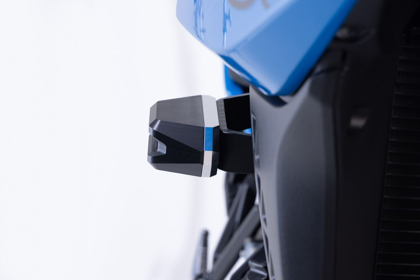 Frame slider kit Suzuki GSX-8S (22-) Black