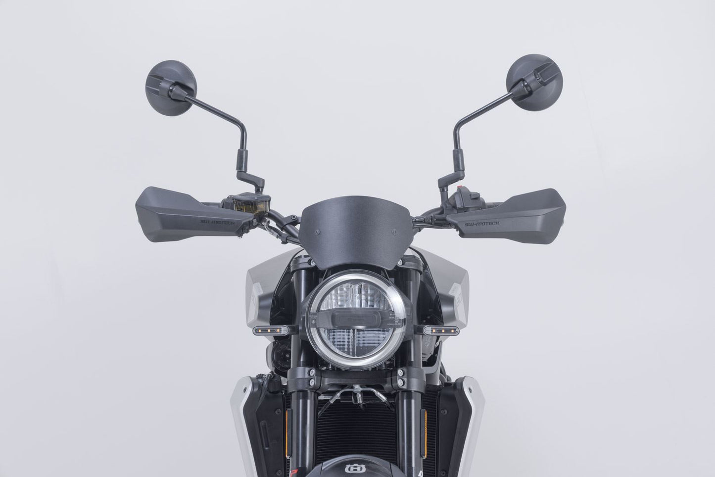 Sport handguard kit Black. Husqvarna Svartpilen 801 (24-).