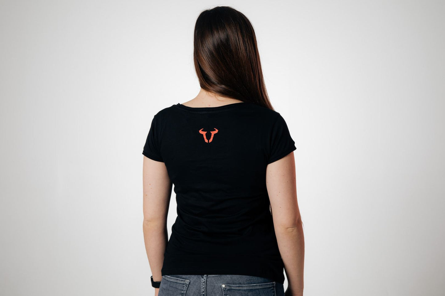 T-Shirt Core Line. Black. Women. Size L.