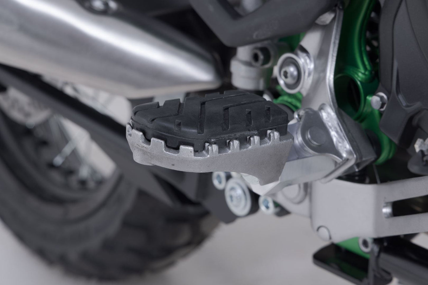 ION footrest kit Kawasaki KLE500 / KLE500 SE (26-).