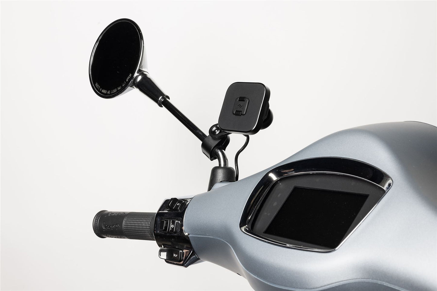 Mobile Motorcycle Mount Mirror Mount: Charging Black