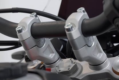 Bar riser H=20 mm. Silver. Triumph Tiger 900 GT/Rally Pro.