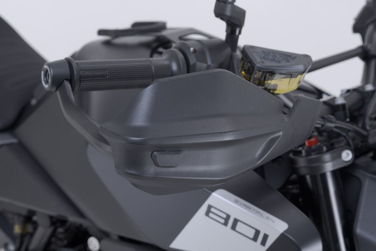 Adventure handguard kit Black. Husqvarna Svartpilen 801 (24-).