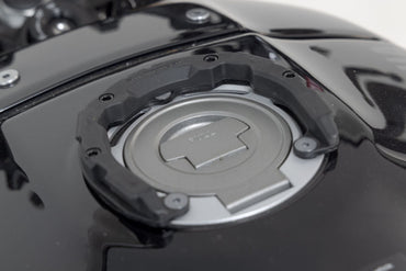 PRO tank ring Black. Yamaha YZF-R1/ R3/ R7, MT-03/ -10/ -125.